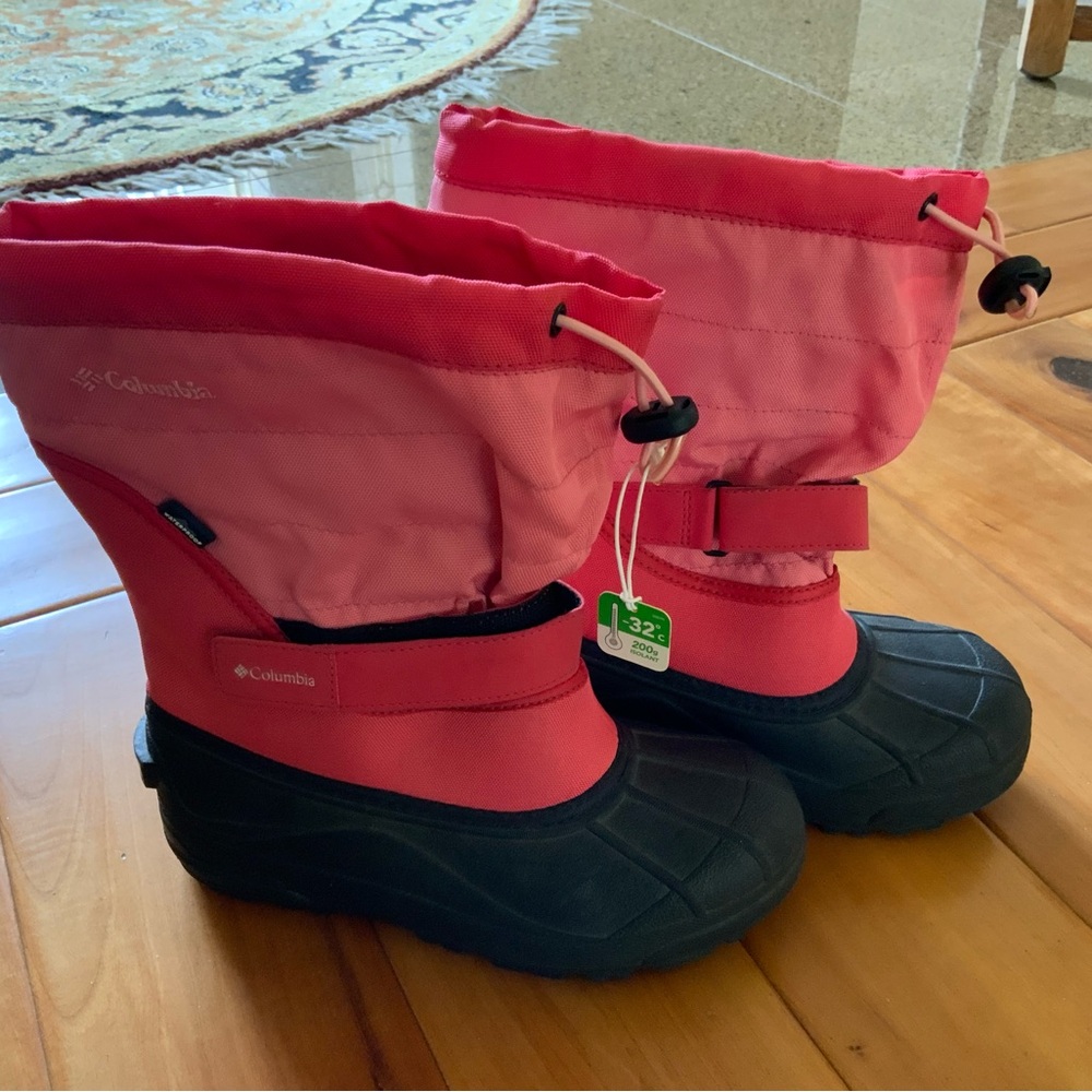 Columbia red winter snow boots size 5 NWT